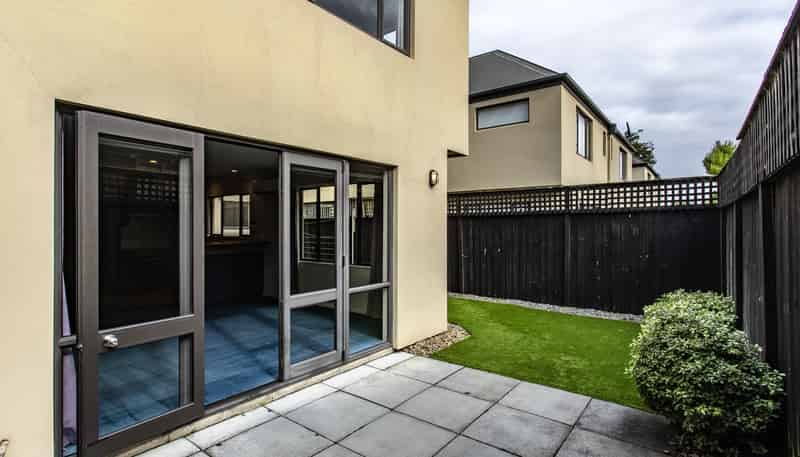 2/67 Brockworth Place, Riccarton