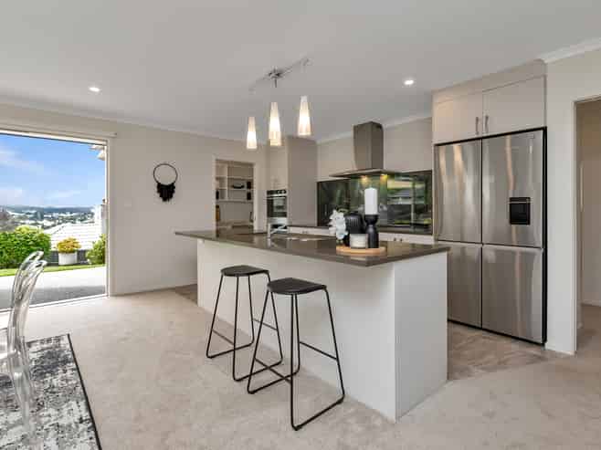 10 Myrtle Lane, Kamo