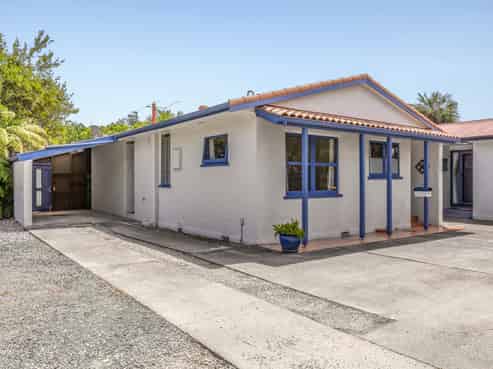 2/6 Synagogue Lane, Nelson