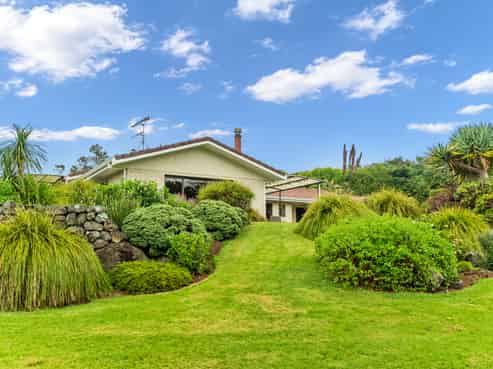 1614 State Highway 14, Maungatapere