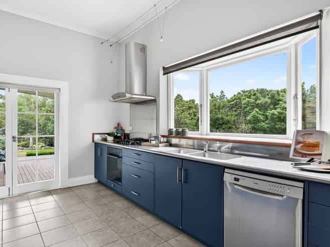 228 Norfolk Road, Carterton