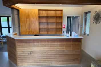 Prime location - Modern offices and parking