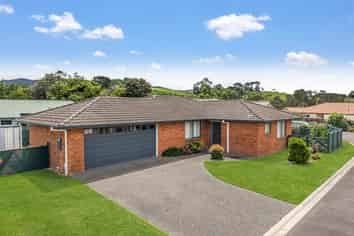 99 Highfields Drive, Katikati