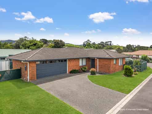 99 Highfields Drive, Katikati