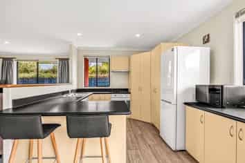 99 Highfields Drive, Katikati