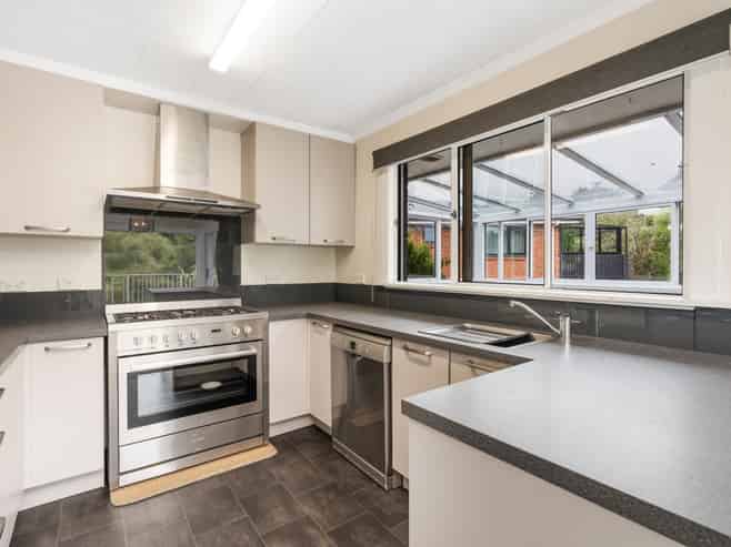 9 Blantyre Road, Wakari