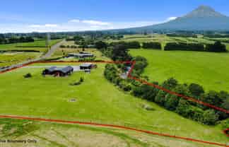 1506 Egmont Road, Egmont Village