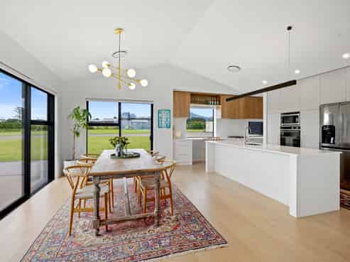 1506 Egmont Road, Egmont Village