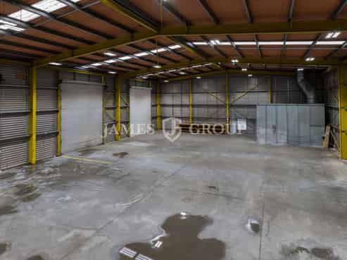 Yard heavy site with workshop and washbay - Rare!