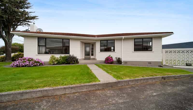 17 Murray Ave, Hawera