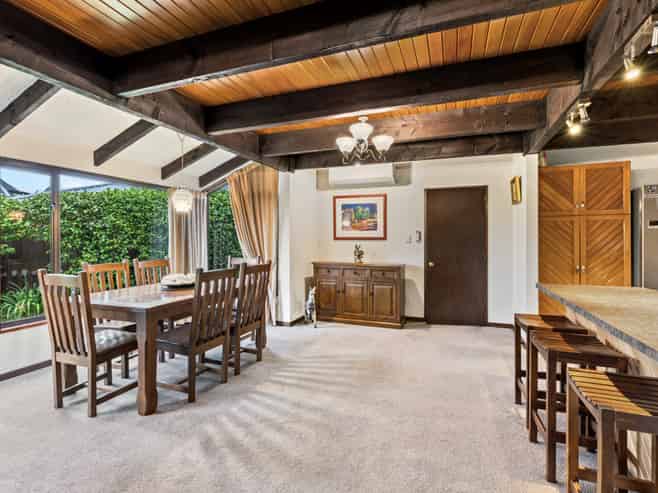 8 Payling Lane, Saint Albans