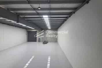 High Stud Wiri 635M² - 8 Car Parks