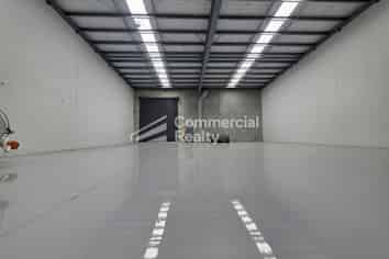 High Stud Wiri 635M² - 8 Car Parks