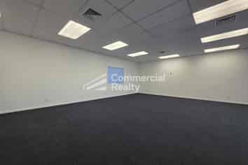 High Stud Wiri 635M² - 8 Car Parks