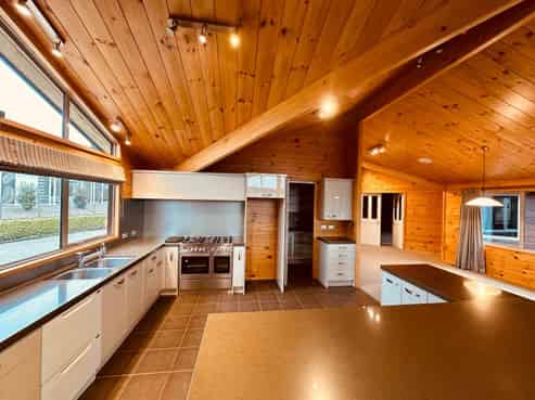 12 Mahoe Glade, Patumahoe