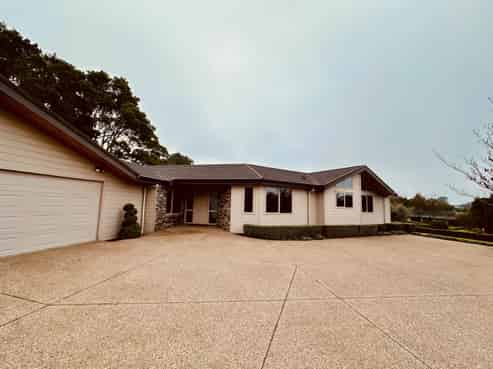 12 Mahoe Glade, Patumahoe