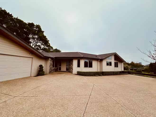 12 Mahoe Glade, Patumahoe