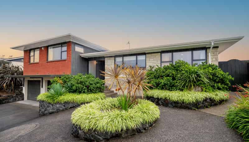 6 Resthill Crescent, Glenview