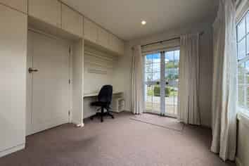 66 Dallington Terrace, Dallington