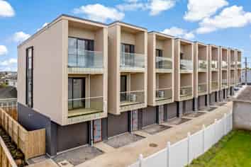 4/4 Toru Street, Te Atatu Peninsula