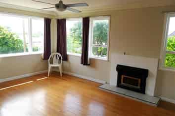 2 Boler Place, New Lynn