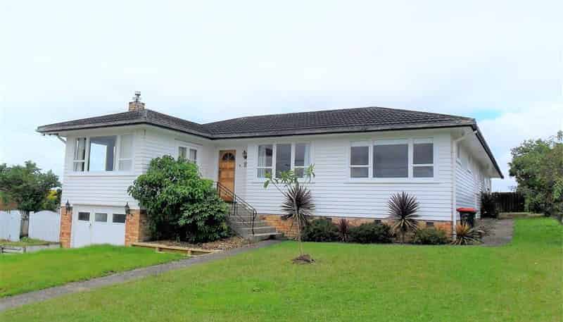 2 Boler Place, New Lynn