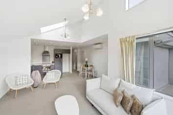 33 Cotterill Street, Addington