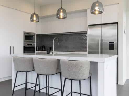 8 Kurapoto Lane, Rainbow Point