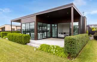 8 Kurapoto Lane, Rainbow Point