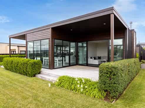 8 Kurapoto Lane, Rainbow Point