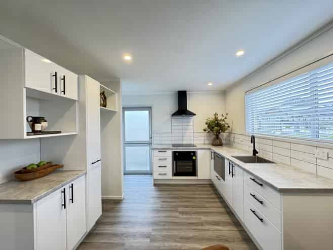 3/17 Oxford Street, West End