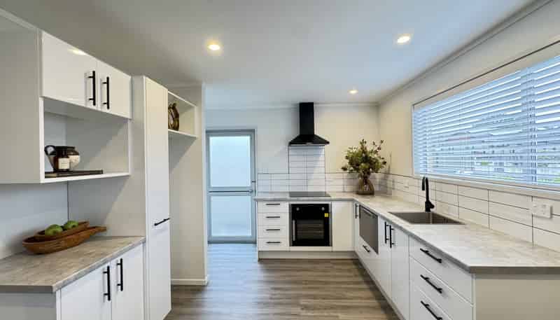 3/17 Oxford Street, West End