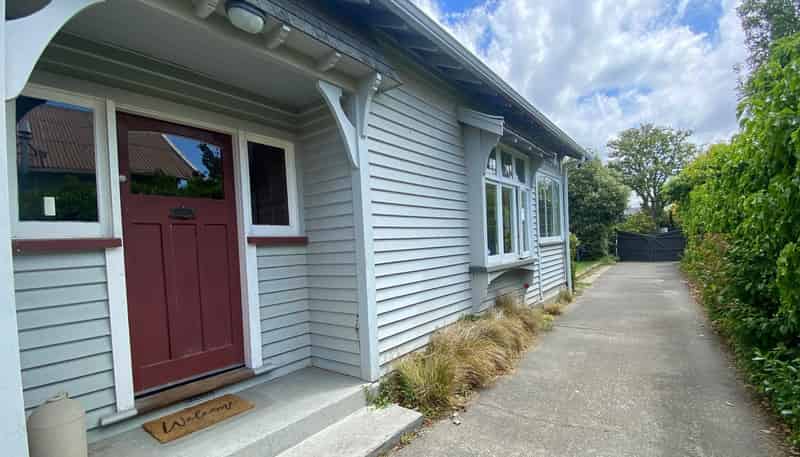 98 Leinster Road, Strowan