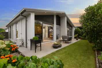 57 St Pauls Drive, Brookfield