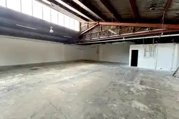 Affordable Warehouse - Functional Storage Solution