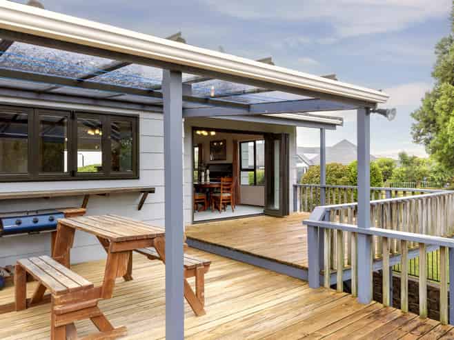 9 Bracken Row, Rangatira Park