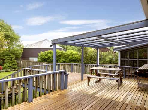 9 Bracken Row, Rangatira Park