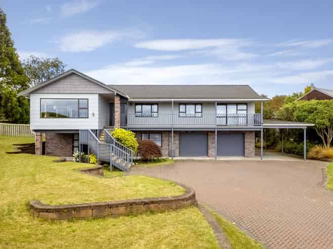 9 Bracken Row, Rangatira Park