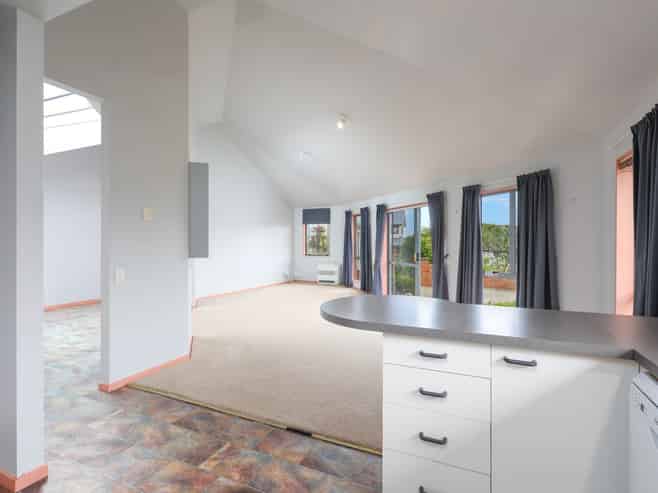 17 Austen Ward Heights, Enner Glynn