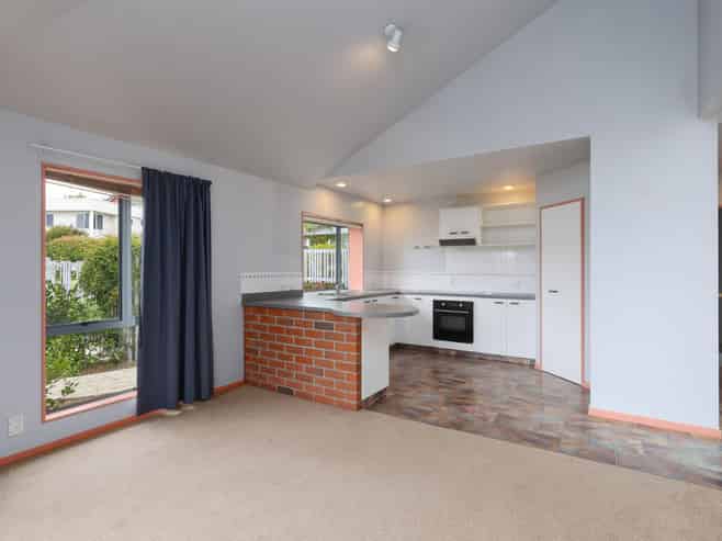 17 Austen Ward Heights, Enner Glynn