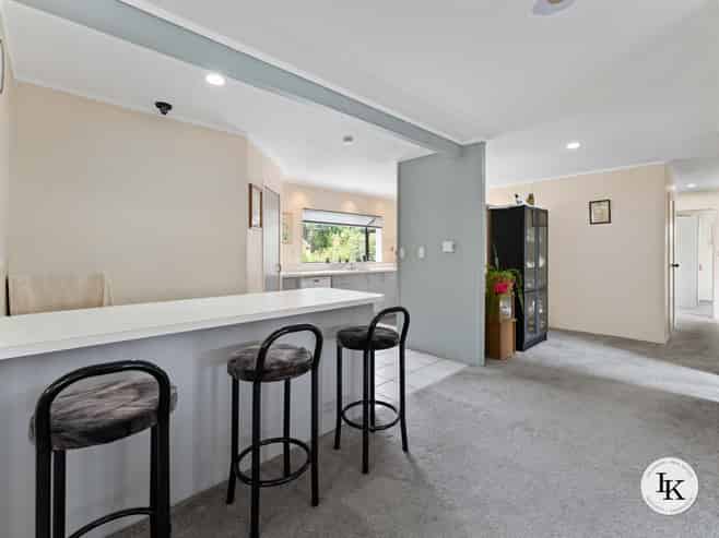 8 Carnoustie Drive, Wattle Downs