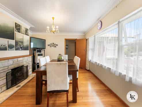 10 Hollinbrigg Place, Manurewa