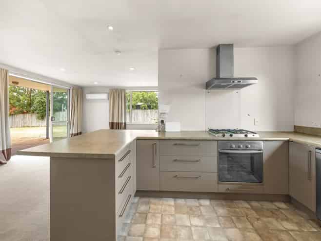 56 Dale Street, Albert Town