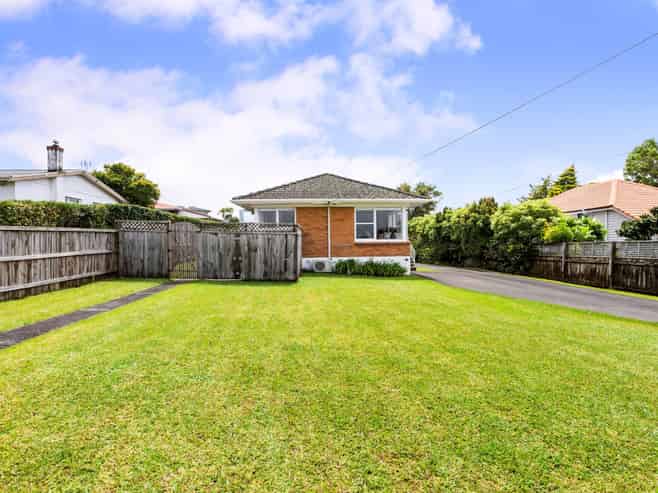 1/11 Dallinghoe Crescent, Milford