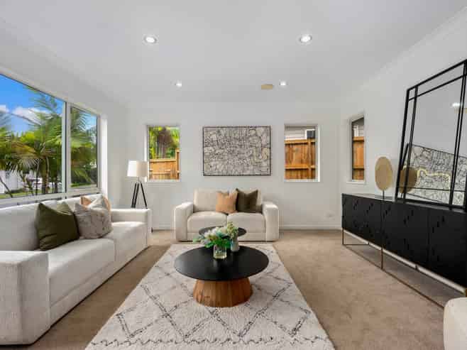 60 Huntington Park Drive, Greenhithe