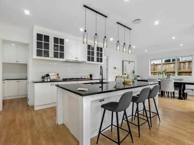 60 Huntington Park Drive, Greenhithe