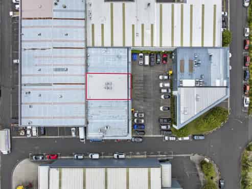 Immaculate office/warehouse – 279sqm