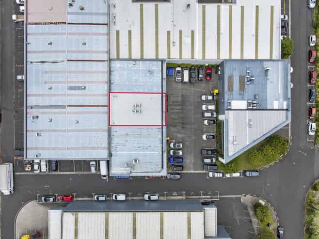 Immaculate office/warehouse – 279sqm