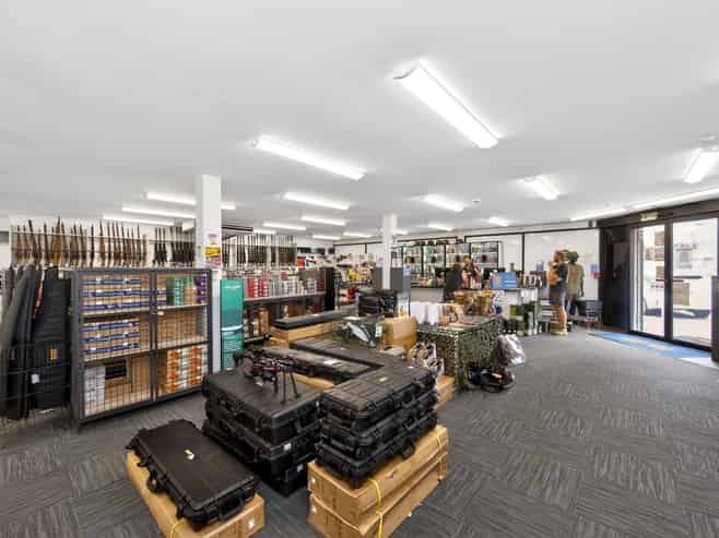 Pole position Wairau Road