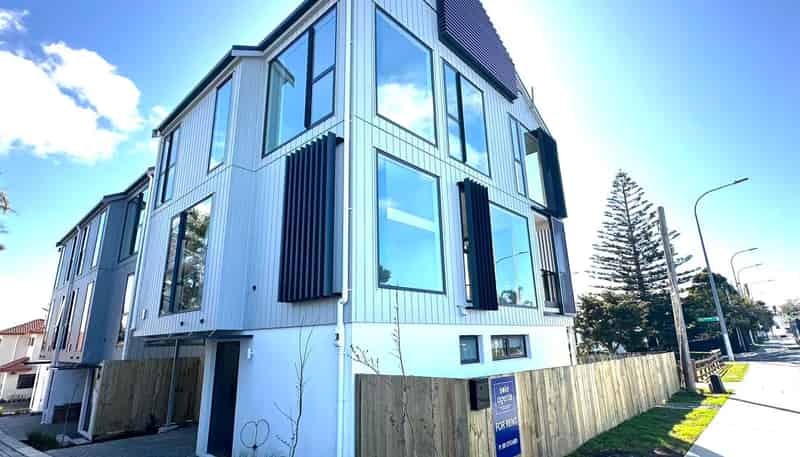 88 Birkenhead Avenue, Birkenhead